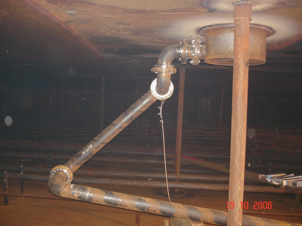 Floating roof tanks with and without steel cup JPM Ingenieure